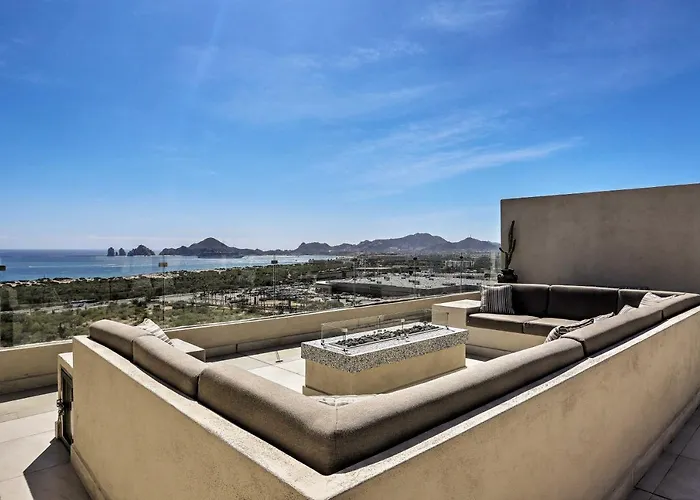 Luxe Cabo W/ Ocean Views + Amenities! Holiday home