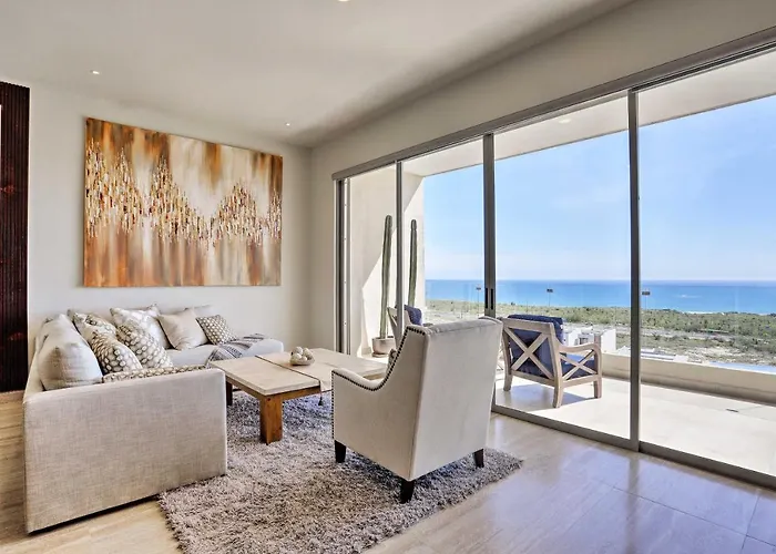 Luxe Cabo W/ Ocean Views + Amenities! Holiday home *