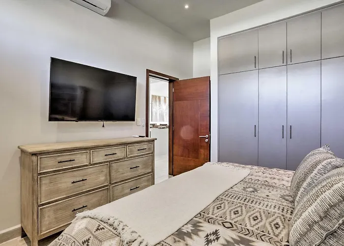 Luxe Cabo W/ Ocean Views + Amenities! Cabo San Lucas