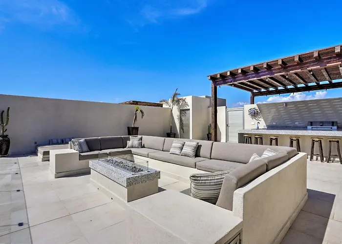 Luxe Cabo W/ Ocean Views + Amenities! Holiday home *